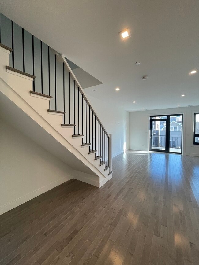 Photo - 719 N Elizabeth St Unit 3S