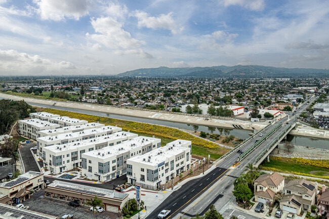 River Gate Townhomes