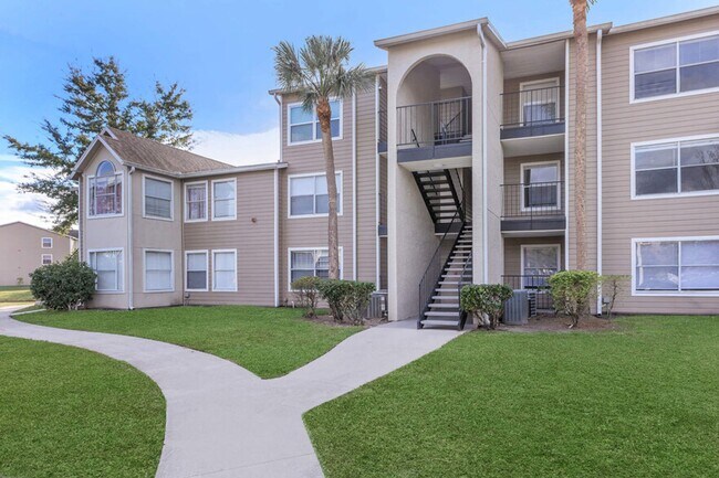 4760 Walden Cir Unidad 4760 Walden Circle, #5-31