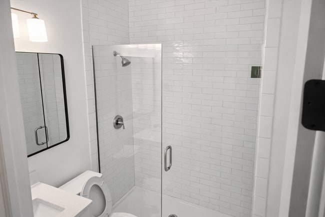 Photo - 1533 N Western Ave Unidad 1