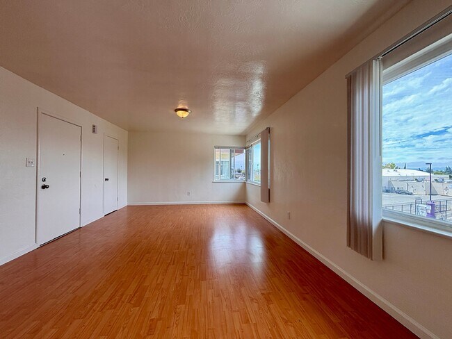 Photo - 8634 MacArthur Blvd Unit 8634 MacArthur Blvd