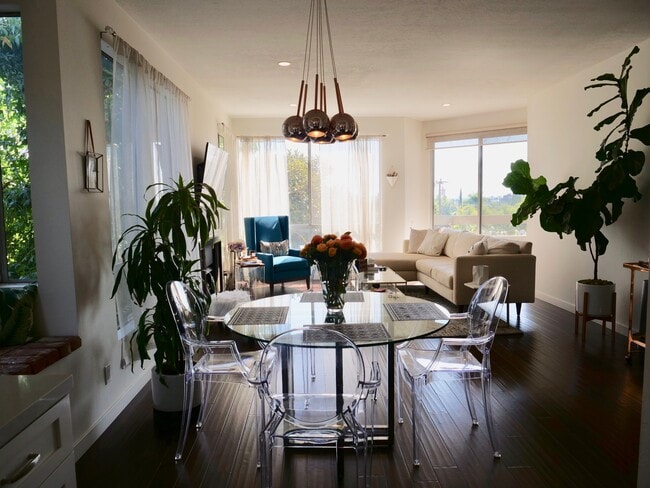 Photo - 8960 Cynthia St Unidad 111