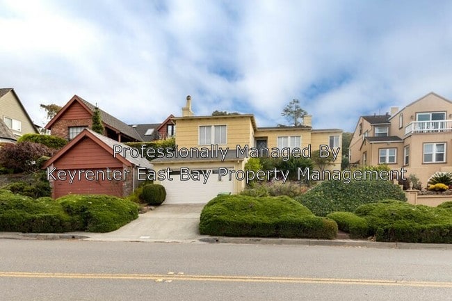 Photo - 435 Spruce St