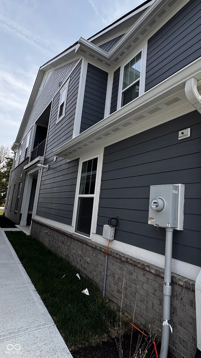 Photo - 5743 W 750 N