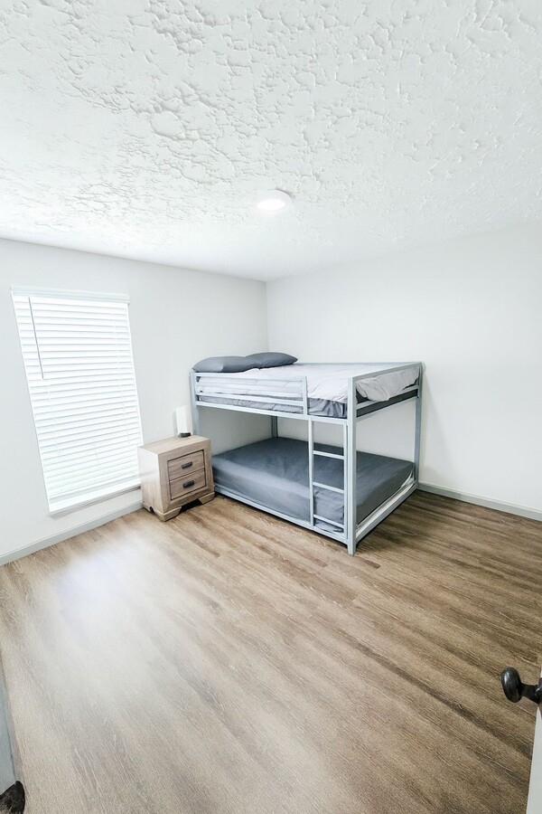 Photo - 9735 Stonemont Rd