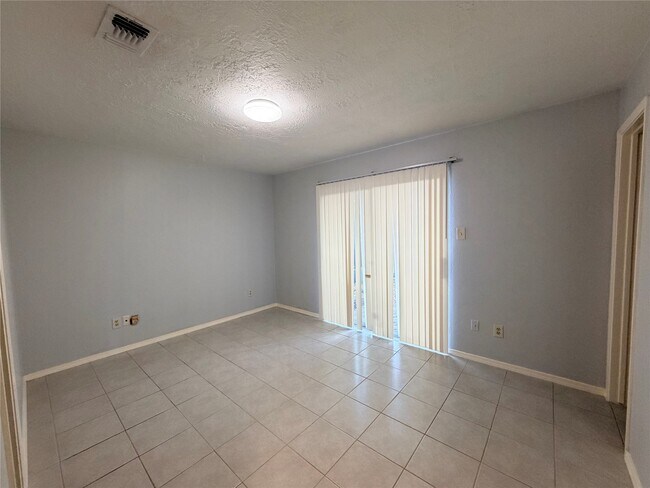 Photo - 5102 Beaverhill Dr