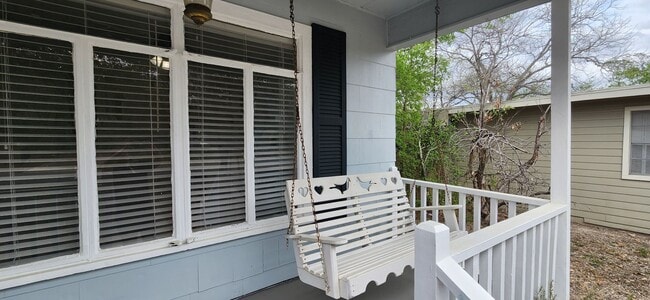 Photo - For Rent- Terrell Hills -2bed, 2 bath Home