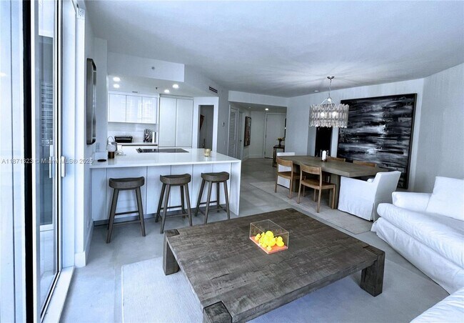 Building Photo - 701 Brickell Key Dr Rental
