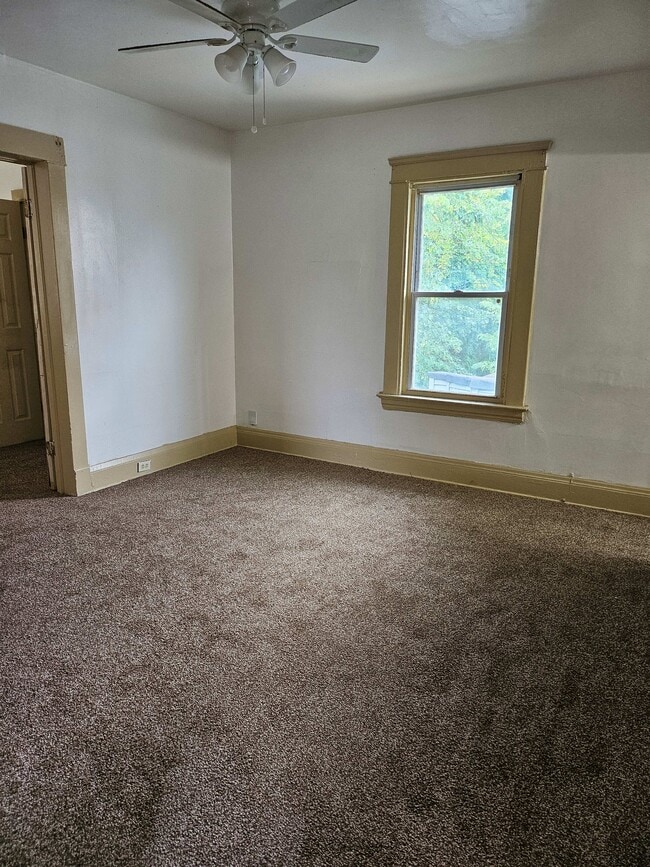 Photo - 15448 Calcutta Ave