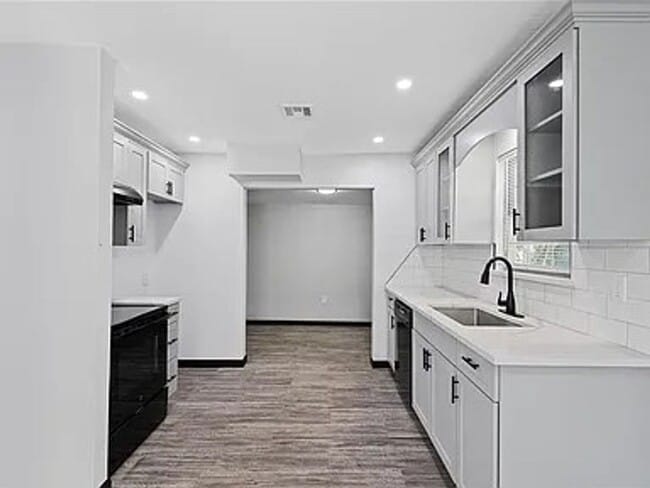 Photo - 3205 NW 14th St Unit 3207 NW 14th St -  A (front)