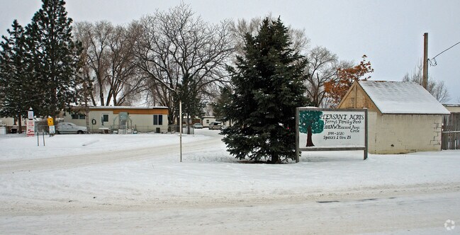 Pleasant Acres Mobile Park - Pleasant Acres Mobile Park Apartments