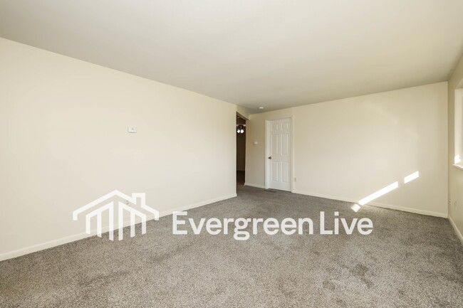 Photo - 5063 Sabra Ave