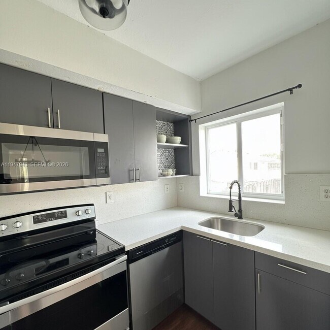 Photo - 415 NW 84th St