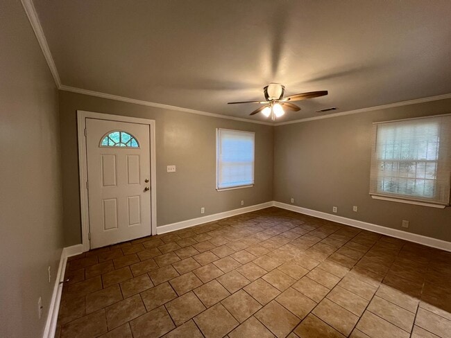 Photo - 2521 Chestnut St