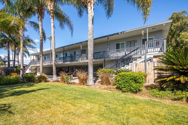 Building Photo - *OPEN HOUSE: 8/1 10AM-12PM* 2BR in Carlsba... Unit 943-A