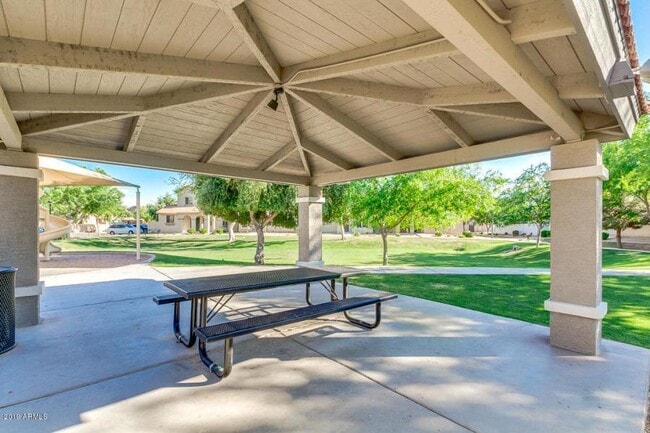 Photo - 1977 E Emily Ln