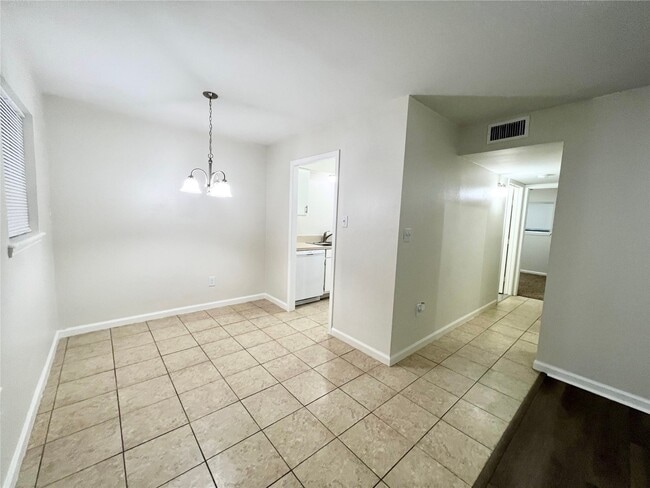 Building Photo - 130 Oyster Creek Dr Unit True