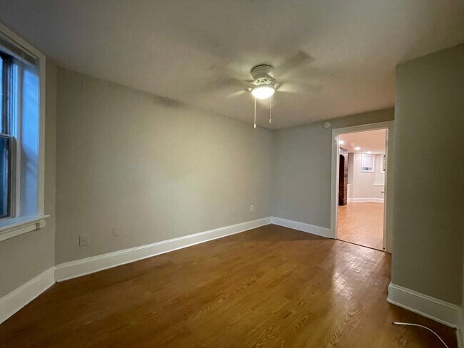 Photo - 1755 Church St NW Unidad LL