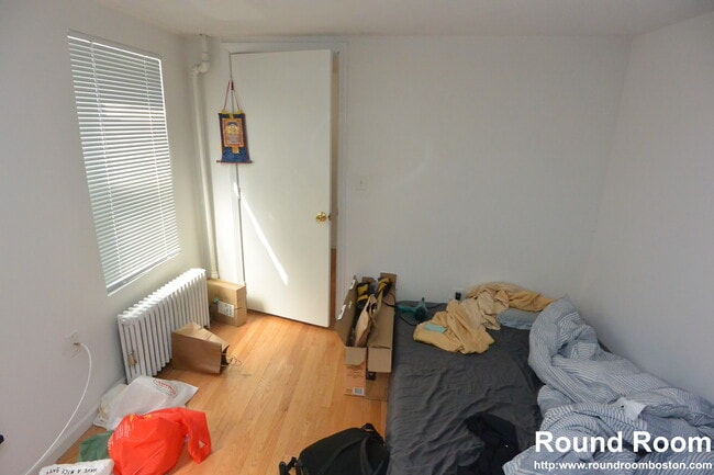 Building Photo - 10 Shepard St Unit 100