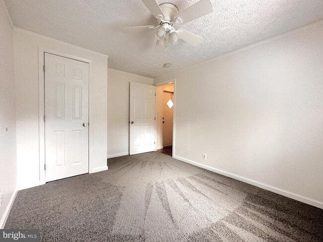 Photo - 410 Melvin Ave