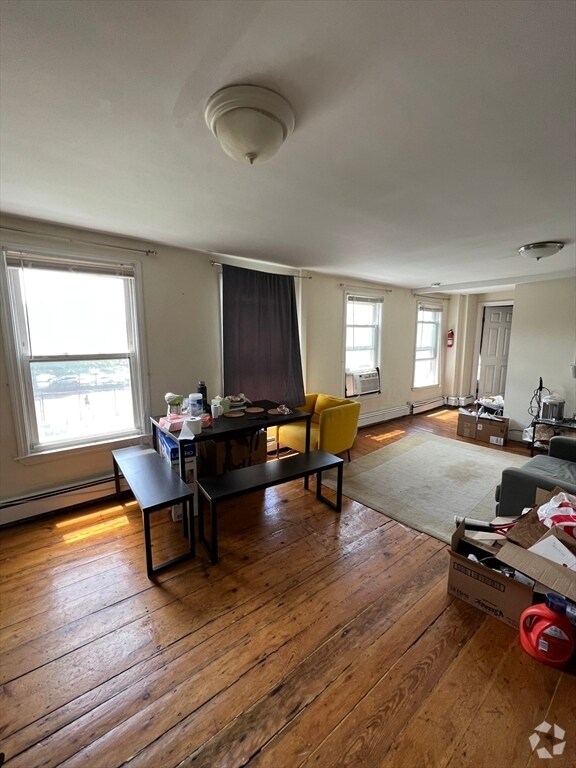 Building Photo - 95 Moore St Unit 3 Rental