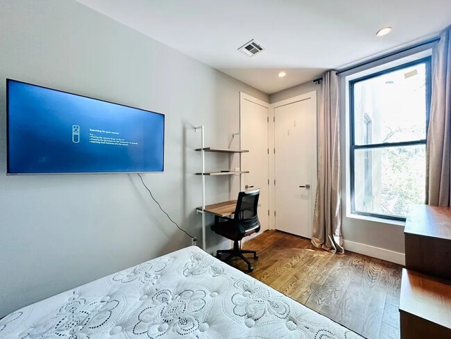 Furnished room/NOT APARTMENT