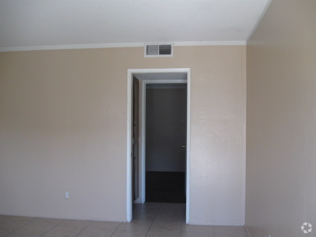 Building Photo - AS2708 Unit B Rental