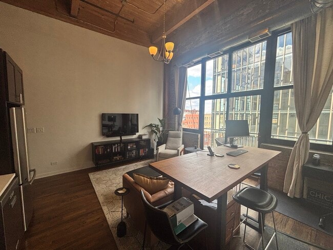 Photo - 215 N Aberdeen St Unit 607B
