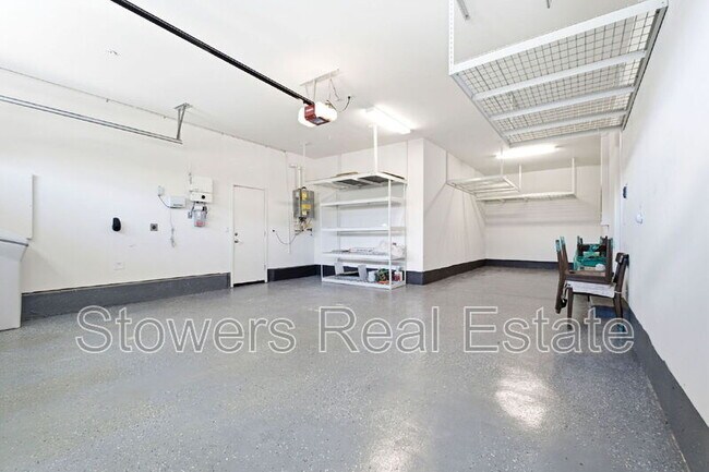 Photo - 6336 Moser Wy