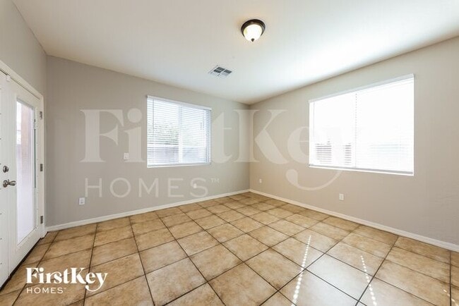 Photo - 4841 S 21st St