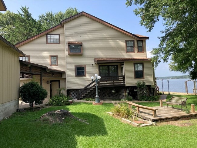 Photo - 554 Harbor Dr