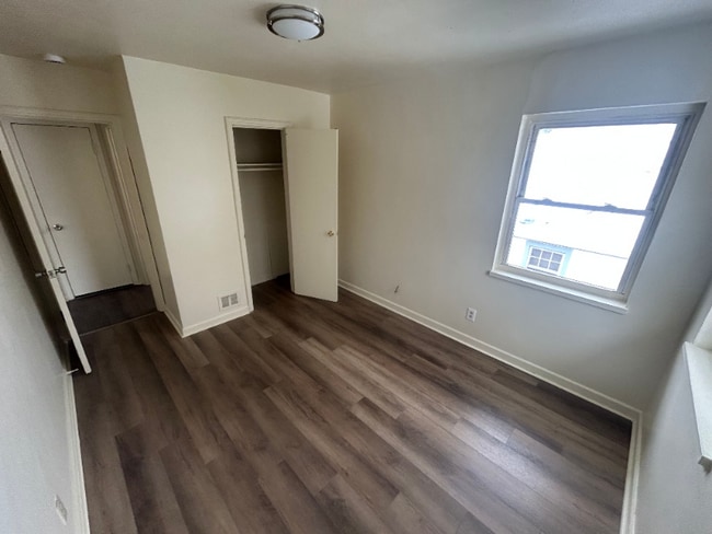 Photo - 2616 Newport Ave Unidad 6