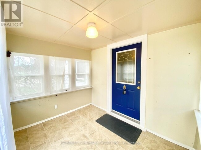 Photo - 140 Vale Ave