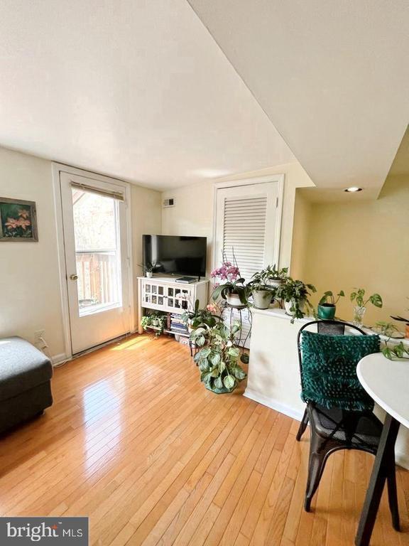 Photo - 1124 Rodman St Unit 3