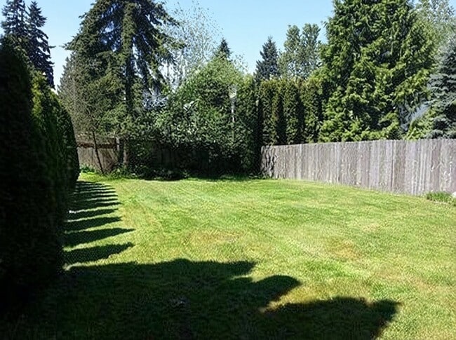10604 13th Ave W