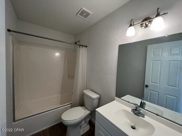 2503 W 10th St