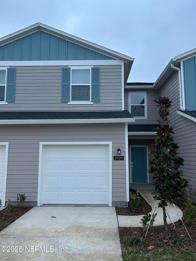 Photo - 3989 Mid Century St