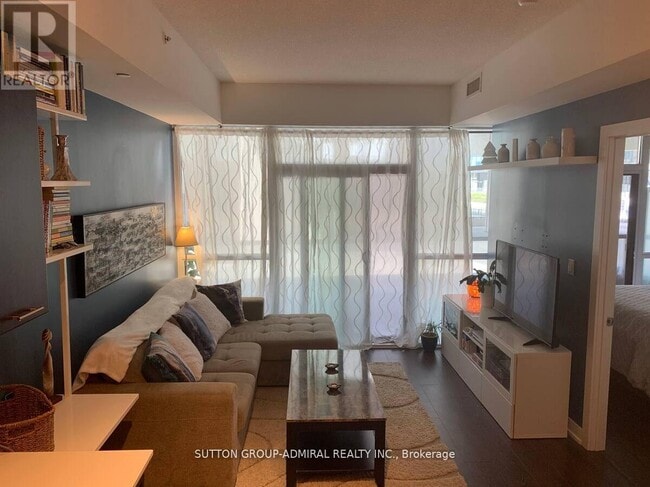 Photo - 20 Bruyeres Mews Unit 217