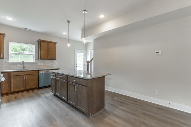 Photo - 4737 Heiskell Dr