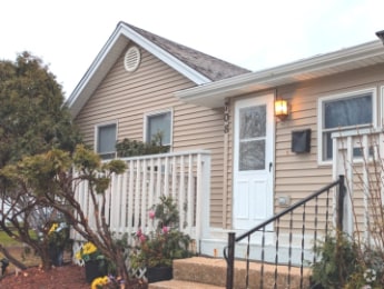 Building Photo - 708 Illinois St Rental