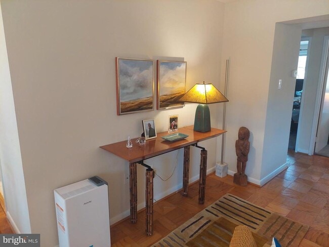 Photo - 10208 ROCKVILLE Pike Unit 302