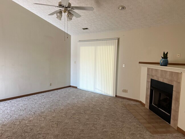 Photo - 3112 Kilbourne Ct Unit 3112 B Kilbourne