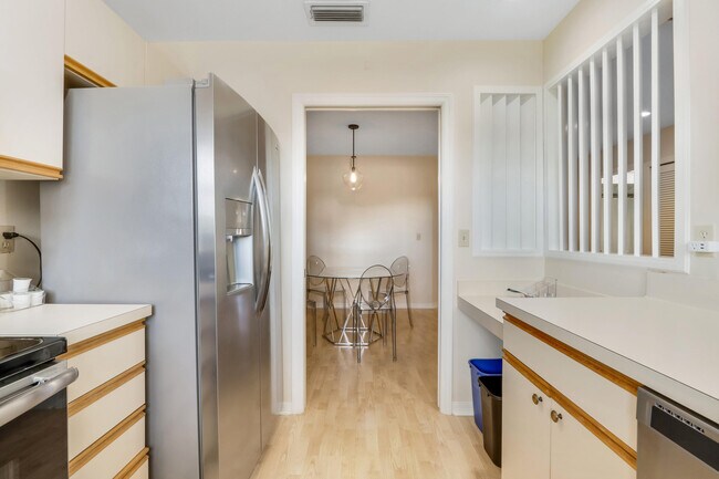 Photo - 6101 SE Landing Way Unit 15