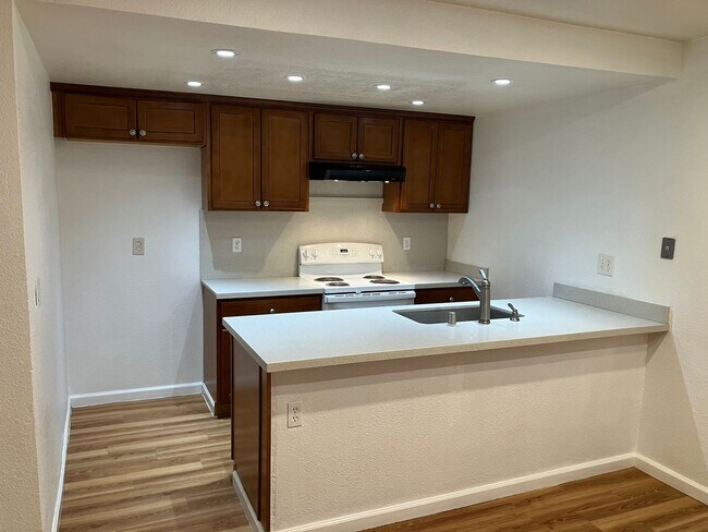 Photo - 1716 Sylvan Ave Unidad 1