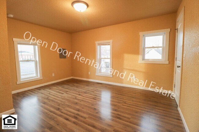 Photo - 110 S Walsh St Unidad 110 1/2 S Walsh st