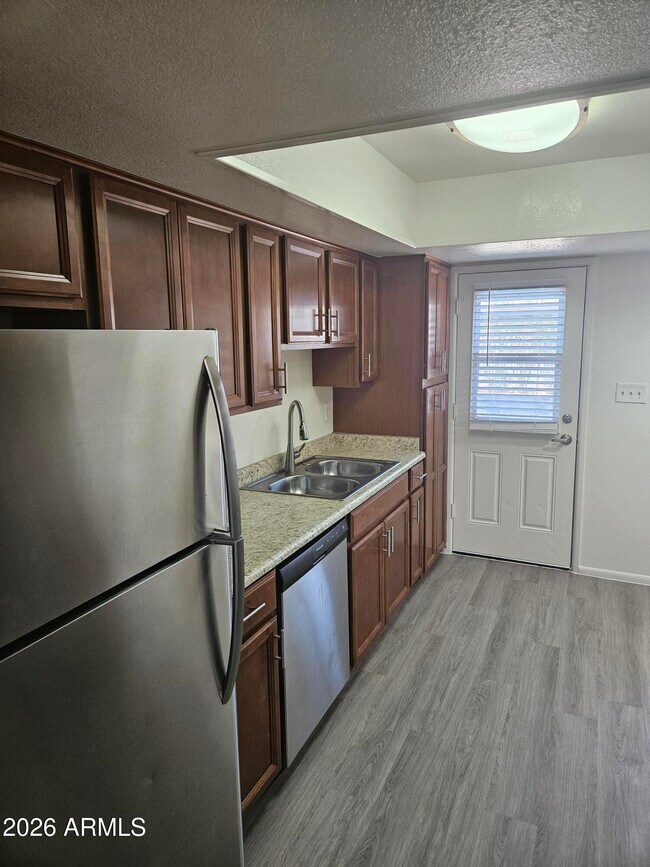 Photo - 3810 E Earll Dr Unit 103A