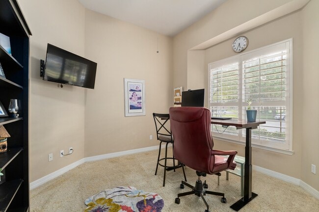 Photo - 8407 Iron Tree Ln