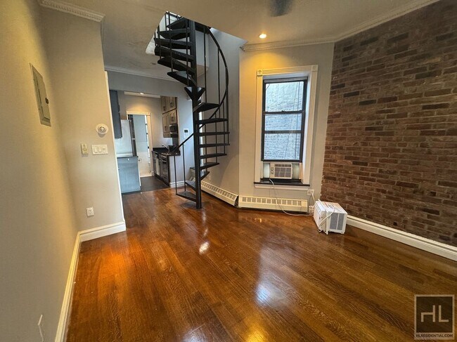 Building Photo - E 28TH ST. Rental