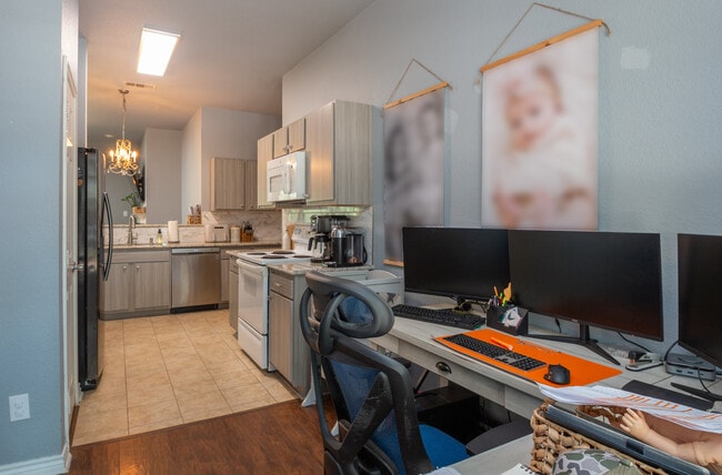 Photo - 1313 Cardinal Way