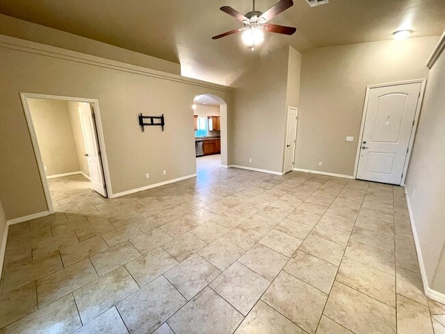 Photo - Beautiful 3 Bedroom Home in Central Kingman!